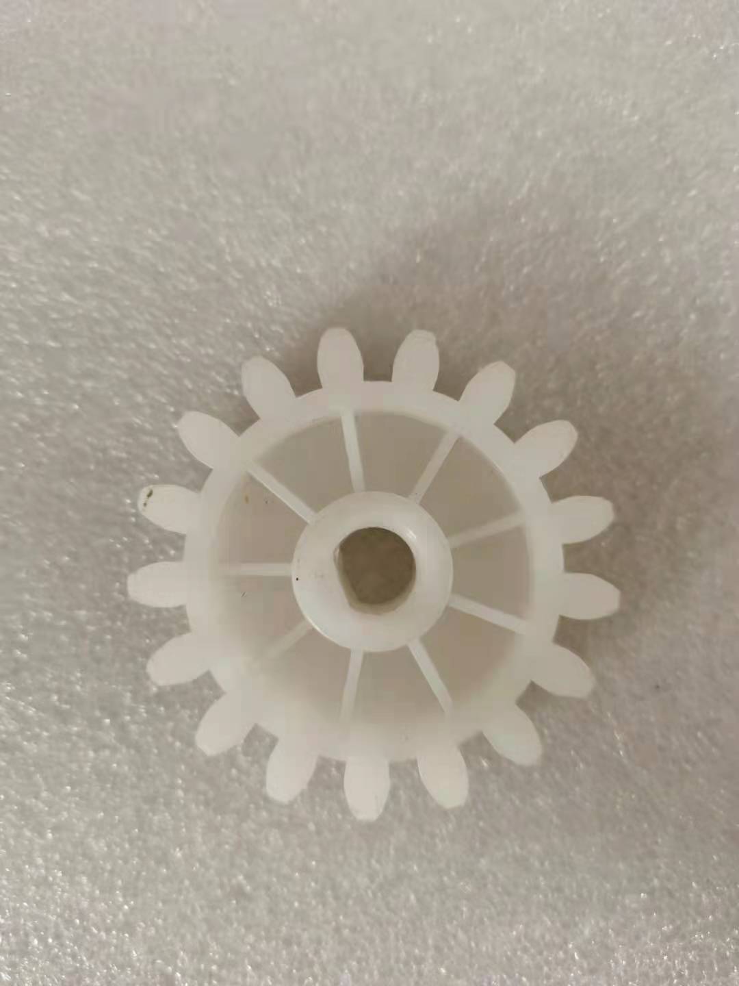 Spur gear